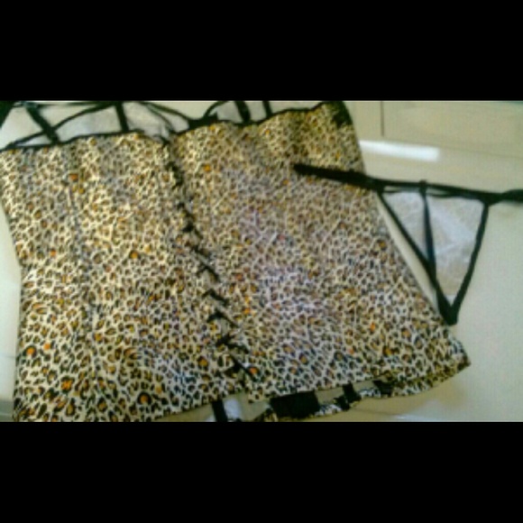 New 2 piece satin corset set