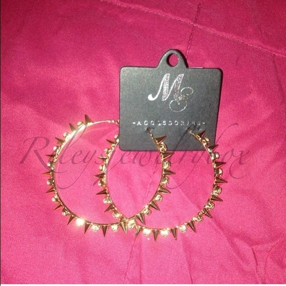 Earrings - Picture 1 of 1
