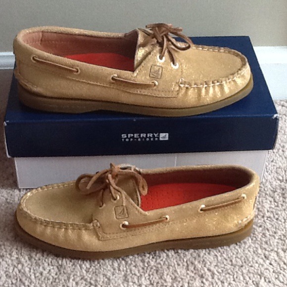 Golden Sperry Top Sider size 7 1/2 brand new