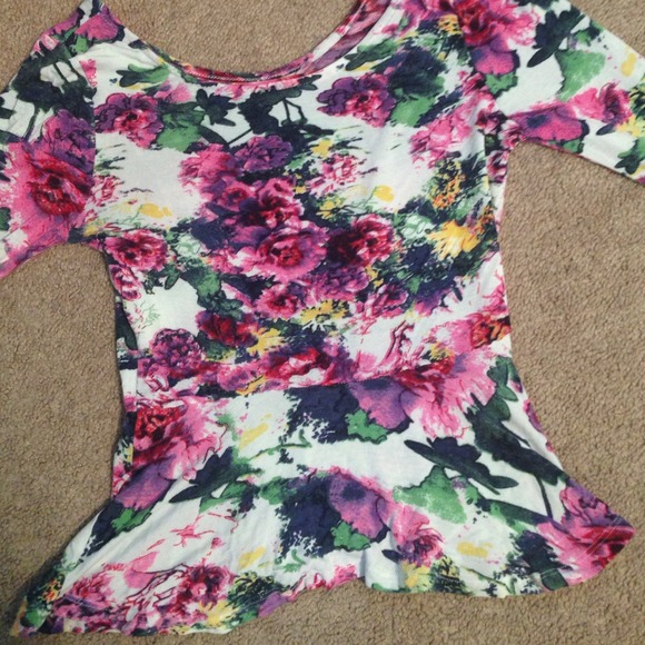 Flower blouse - Picture 2 of 2
