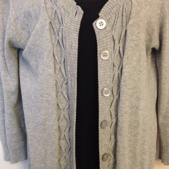 SOLD- 🎉 HP- Basic Gray Sweater - Picture 2 of 2