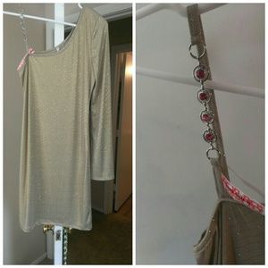 GREAT GLAM 1 SLEEVED GOLD DRESS W/ BEADED SHOULDER