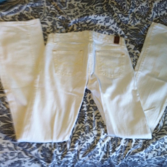 Pure white A&F jeans!!! Size 0 regular