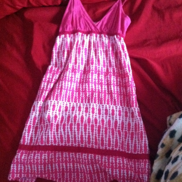 Pink and white dress - Picture 1 of 2