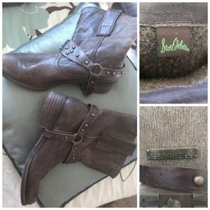 SAM EDELMAN brown leather ankle boots!