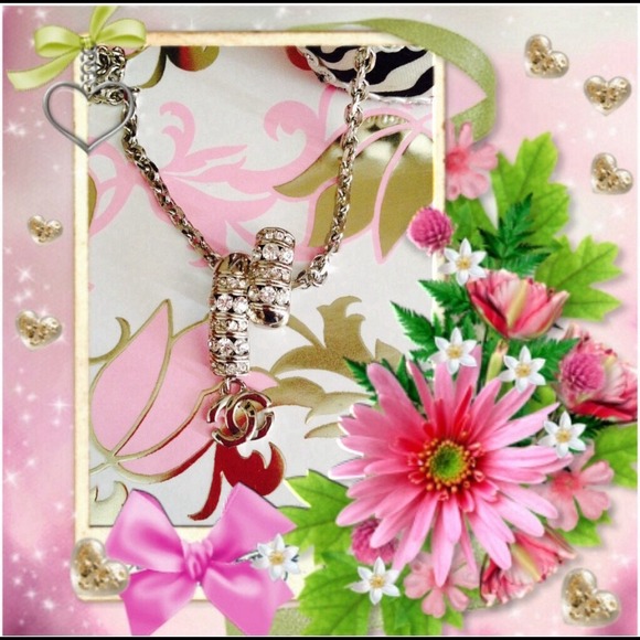 Faux Chanel necklace