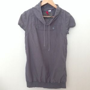 Bundle for @kaellashen: H&M tunic and Anthro top