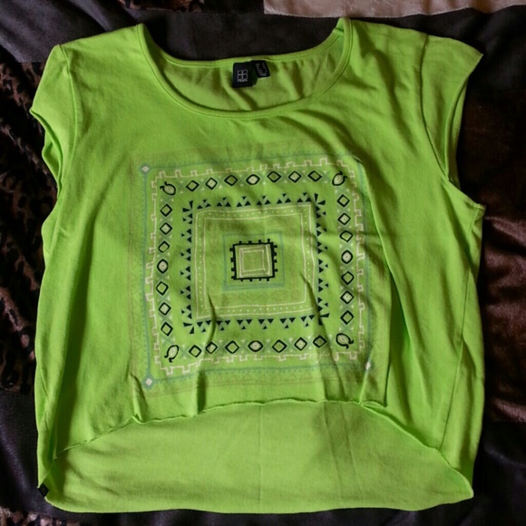 Lime grean tribal shirt - Picture 1 of 1