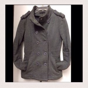 coat,cashmere scarf,make up brushes,guess heels