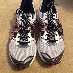 Men's Asics  gel cumulus 12.5 (red/black/white)