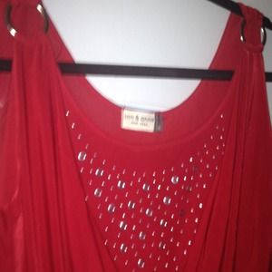 Beautiful tank top with stainless steel ring hooks