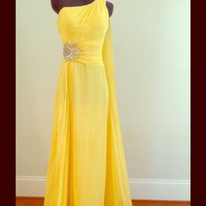 Yellow Chicas dress
