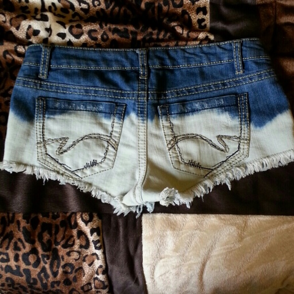 Dipped died shorts - Picture 2 of 2