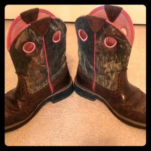Ariat cowgirl boot