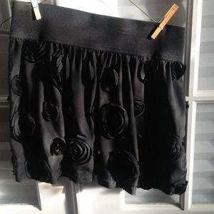 Cute black skirt