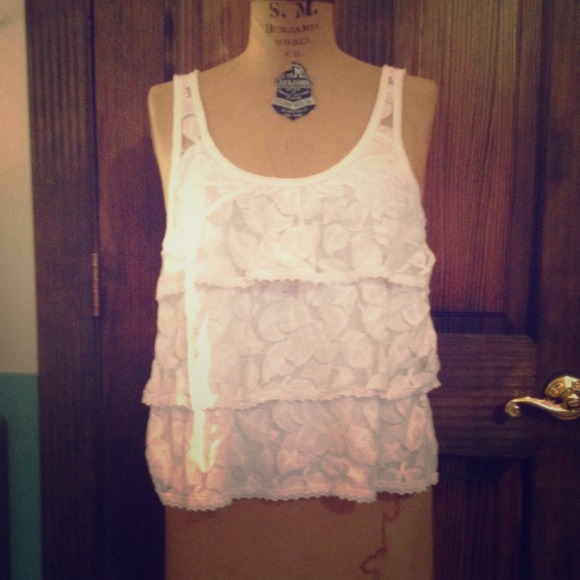 Beautiful white tiered tank top FOR @bjcravey