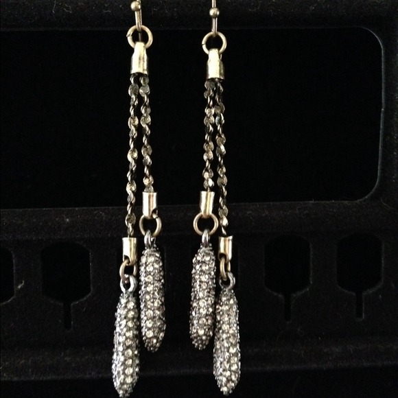 ✨✨SOLD!!✨✨ lia sophia earrings