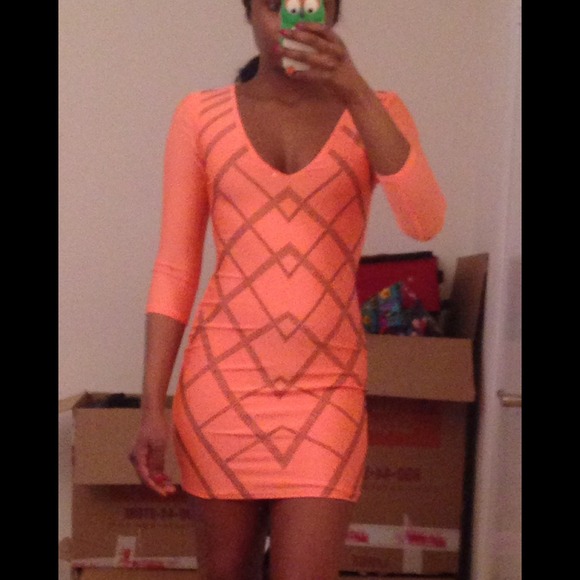 Gorgeous orange mini dress with black pattern!!!!