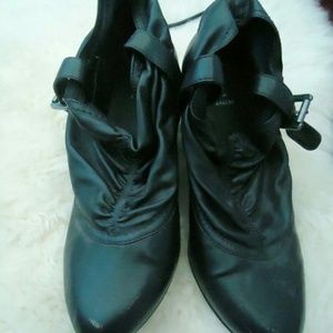 Bakers booties with insoles