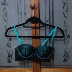 Black lace bralette & AA crop tank bundle!