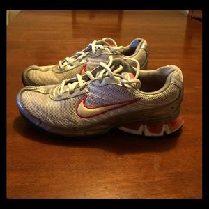 Nike Refresh 2 tennis shoes size 7