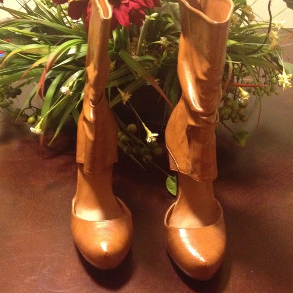 Boot - Picture 2 of 2