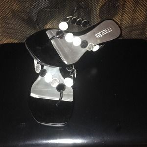 ✨ADORABLE SANDALS✨