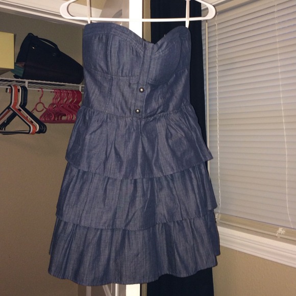 Strapless dress