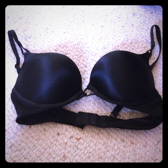 Victorias Secret miraculous plunge Bra
