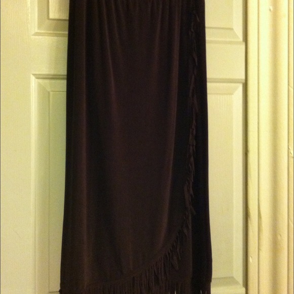Skirt, 96 per cent acetate, 4per cent spandex