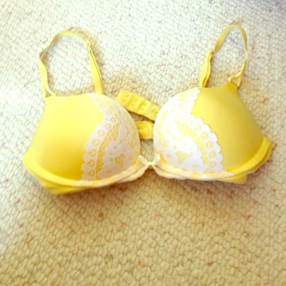 Victorias Secret miraculous plunge