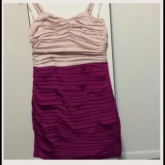 Express Ruched Dress - Picture 3 of 3
