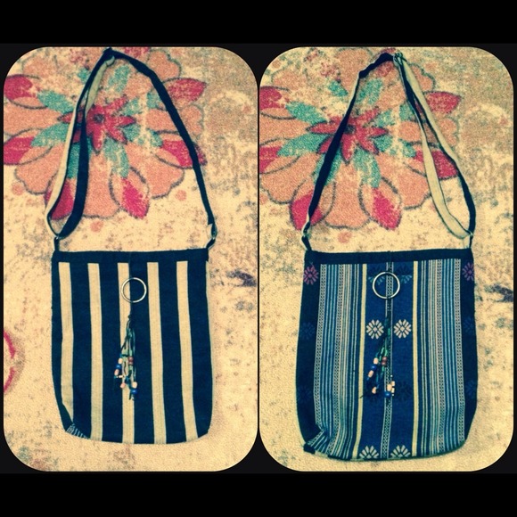 Brand new satchel from American Eagle! - Picture 1 of 4