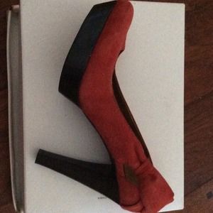 Jessica Simpson suede High Heels
