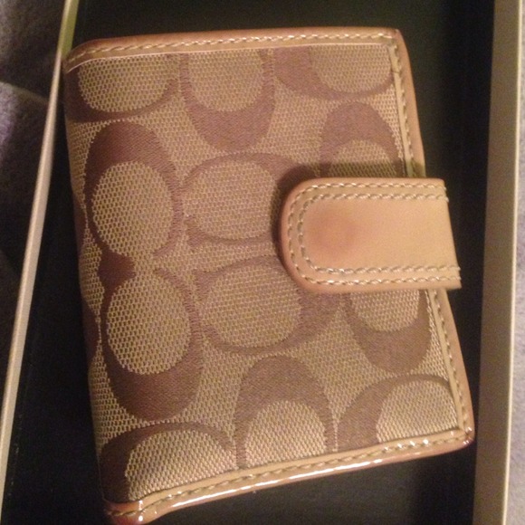 REDUCED! Authentic Coach small wallet