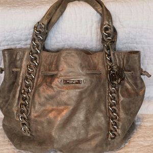 Michael Kors Large Metallic Silver Toteote