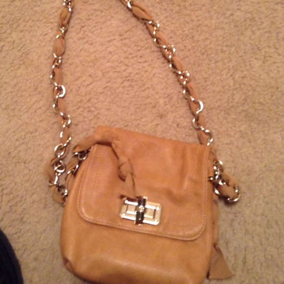 Cute handbag!