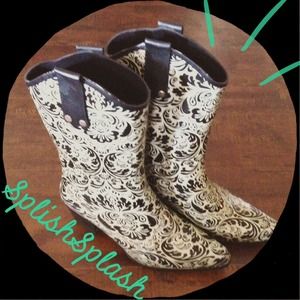 Cowboy Boot Rain Boots!