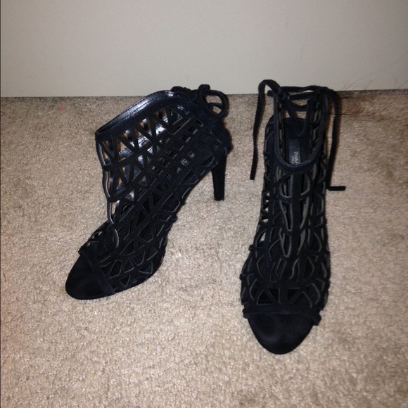 Heels - Picture 1 of 1