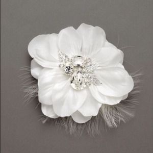 1 wedding flower clip