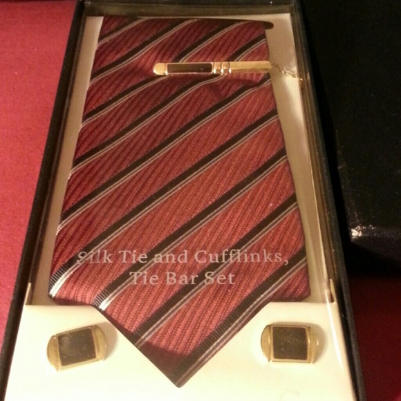Silk Tie and Cufflinks