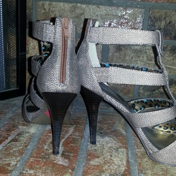 TOO SEXY SANDAL! - Picture 4 of 4