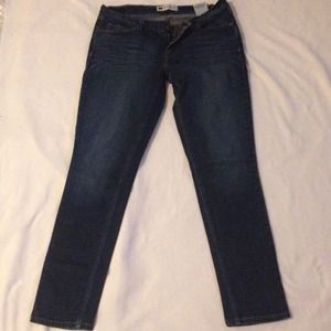 Levi Skinny Dark Denim Suplerlow