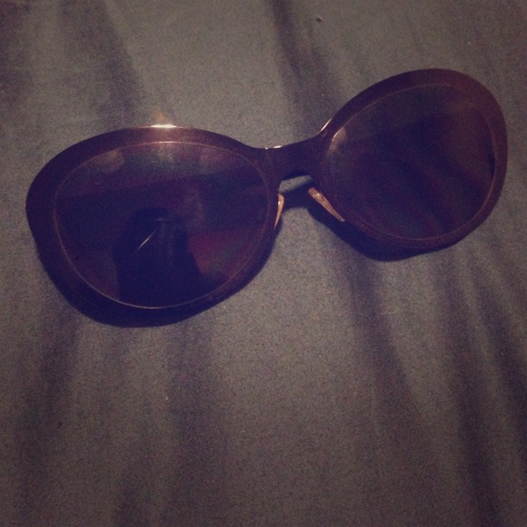 Black sunglasses.