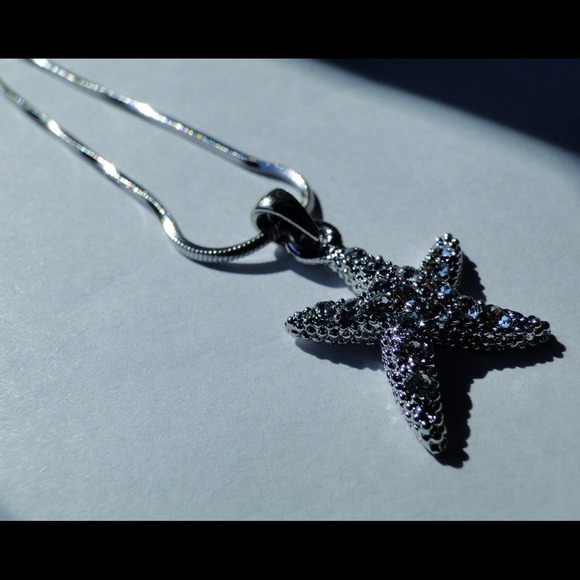 Pave star cz pendant - Picture 2 of 2