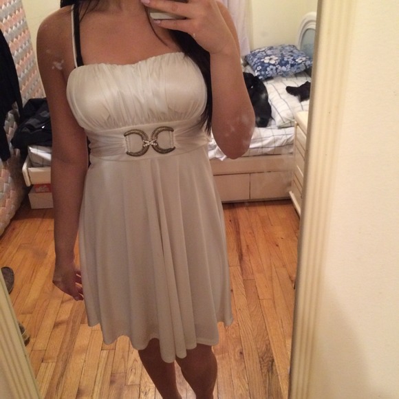 White flowly dress