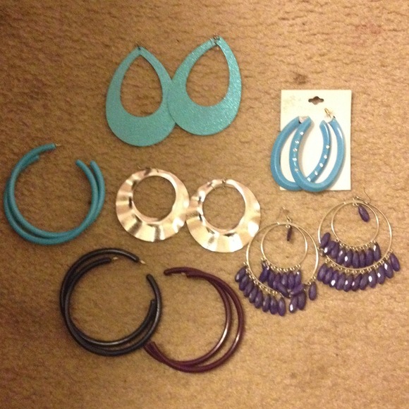 💢BUNDLED💢Statement earrings