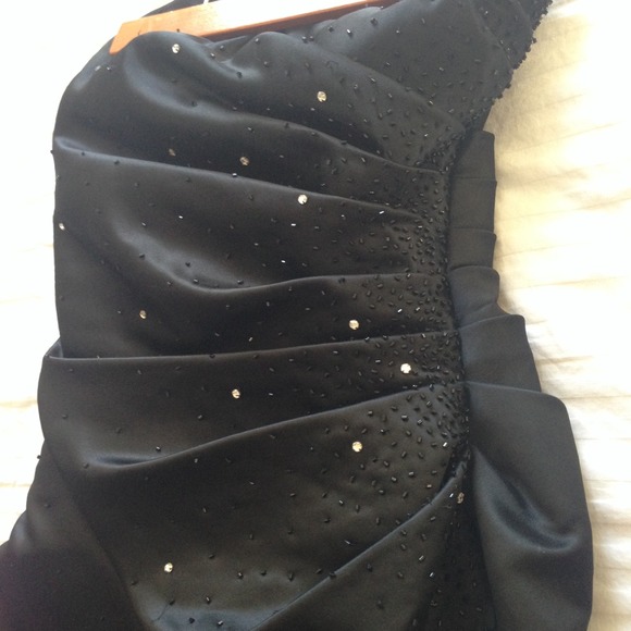 Prom/pageant dress - Picture 2 of 4