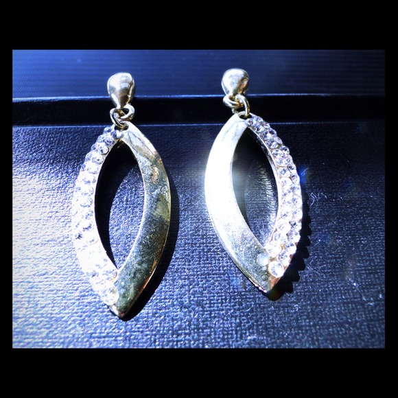 Marquise gold rhinestones tear drop earring