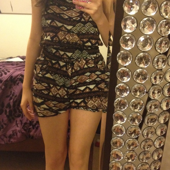 Romper - Picture 2 of 4